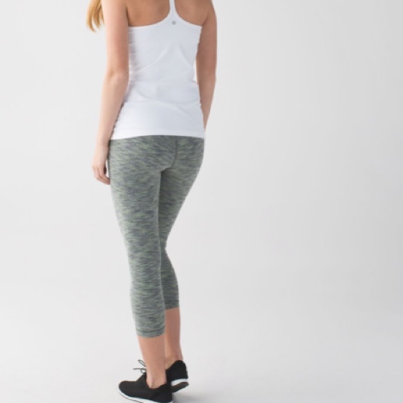 Lululemon Wunder Under Crop II - Picture 4 of 9